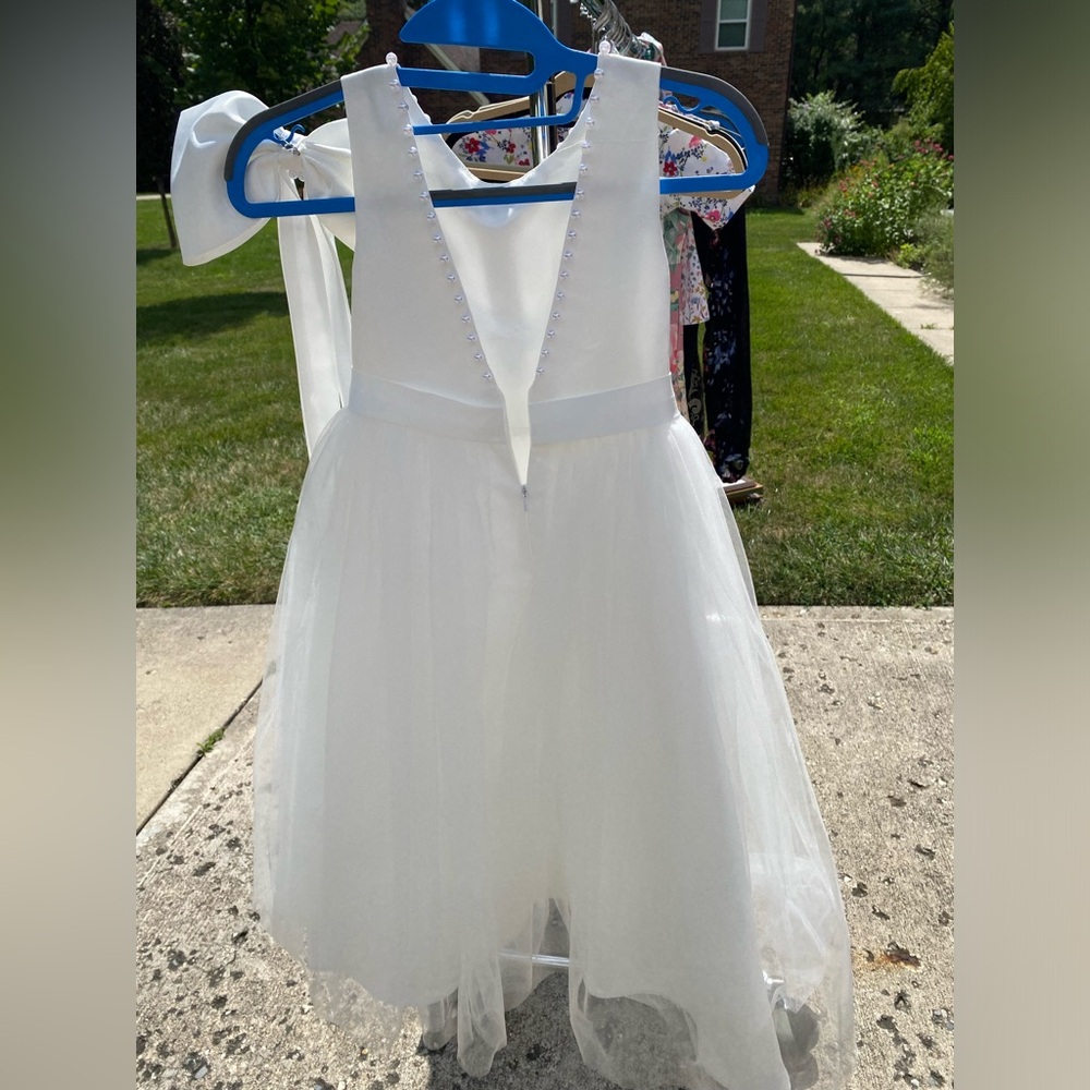 6T girls white dress - perfect for flower girl or first communion